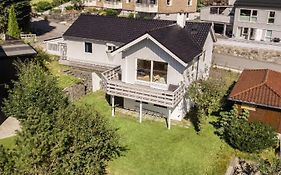 Spacious Home Close To The City Centre